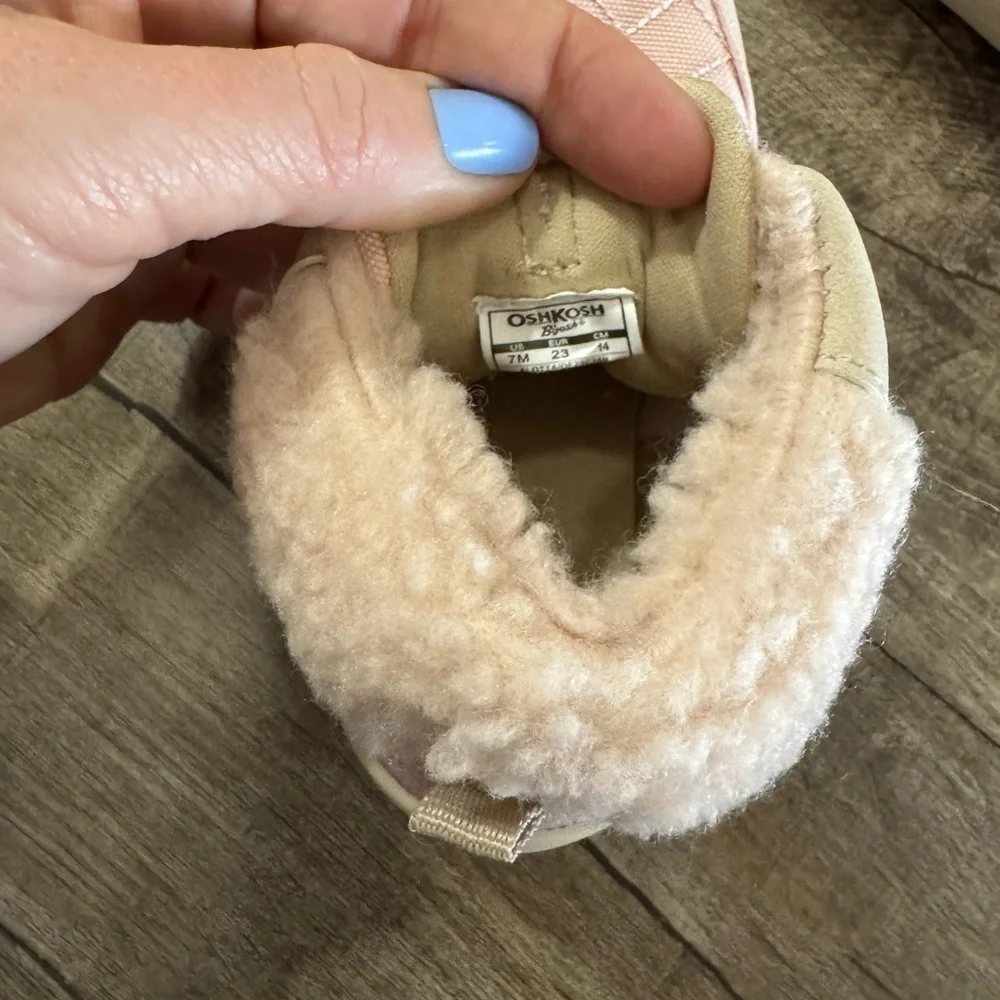 NWOT Toddler OshKosh Sherpa Quilted Boots‎